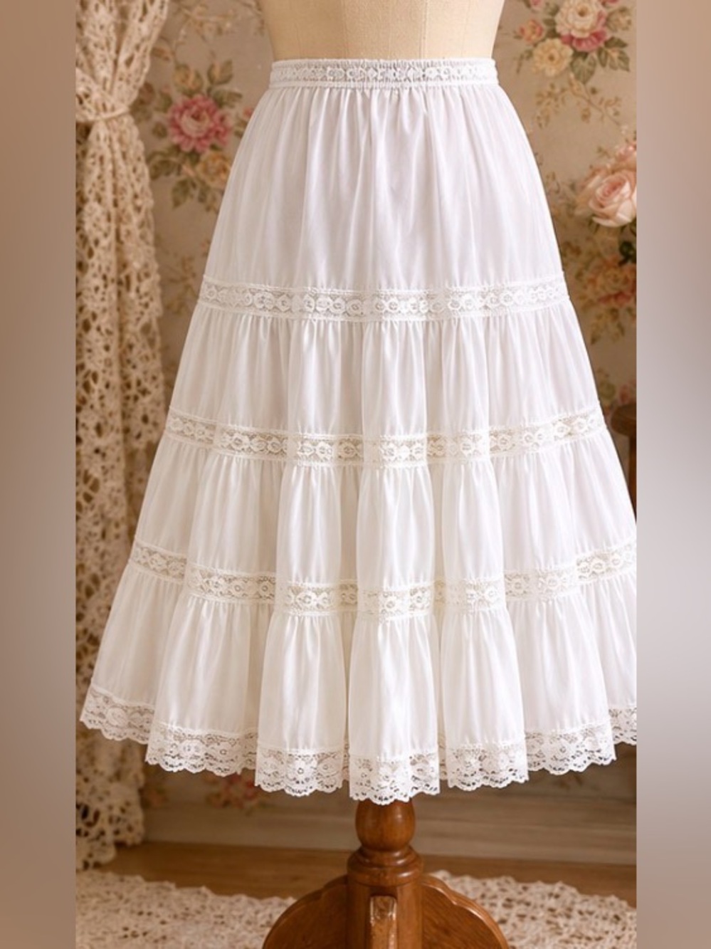 Vintage 60s Barbizon petticoat acetate slip/Tiered Lace-Trim Skirt